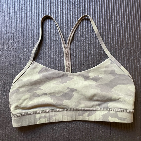 Lululemon Flow Y Bra Size 8 Light Support Nulu Camo Print A–C Cups - Picture 3 of 9